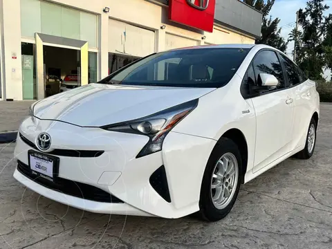 Toyota Prius Premium SR usado (2017) color Blanco financiado en mensualidades(enganche $84,750 mensualidades desde $8,122)