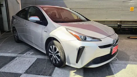 Toyota Prius Base usado (2020) color plateado financiado en mensualidades(enganche $129,500 mensualidades desde $4,570)