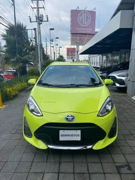 Toyota Prius Premium usado (2020) color verde claro precio $275,000