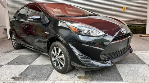 Toyota Prius Premium usado (2019) color Negro precio $295,000