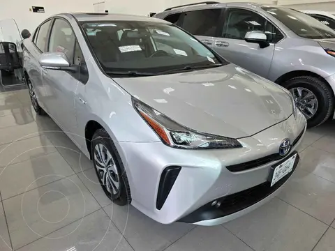 Toyota Prius Premium usado (2021) color Plata financiado en mensualidades(enganche $96,750 mensualidades desde $8,169)
