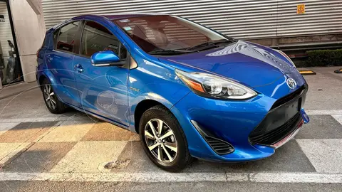 Toyota Prius Premium usado (2020) color Azul precio $310,000