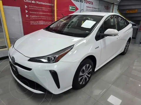 Toyota Prius Base usado (2021) color Blanco financiado en mensualidades(enganche $74,800 mensualidades desde $7,379)