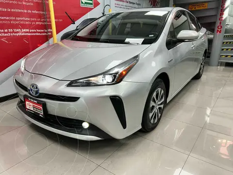 Toyota Prius Premium usado (2021) color Plata financiado en mensualidades(enganche $79,002 mensualidades desde $7,793)