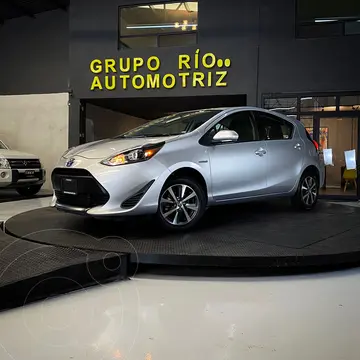Toyota Prius Premium usado (2021) color plateado precio $319,000