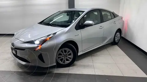 Toyota Prius Premium SR usado (2018) color Plata financiado en mensualidades(enganche $59,400 mensualidades desde $5,860)