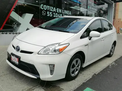 Toyota Prius BASE usado (2015) color Blanco financiado en mensualidades(enganche $100,000 mensualidades desde $5,800)