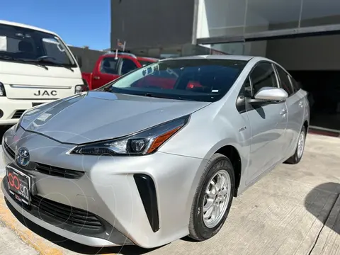 Toyota Prius Base usado (2021) color plateado precio $320,000