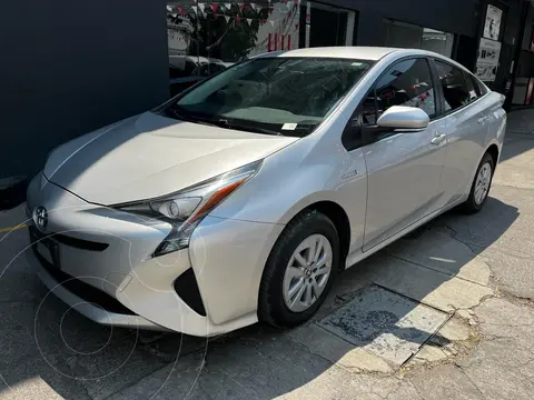 Toyota Prius BASE usado (2018) color Plata precio $329,000