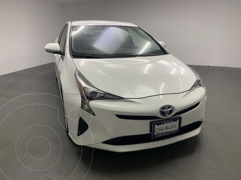 Toyota Prius BASE usado (2017) color Blanco financiado en mensualidades(enganche $67,000 mensualidades desde $8,600)