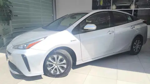 Toyota Prius Base usado (2020) color Plata financiado en mensualidades(enganche $78,100 mensualidades desde $7,704)