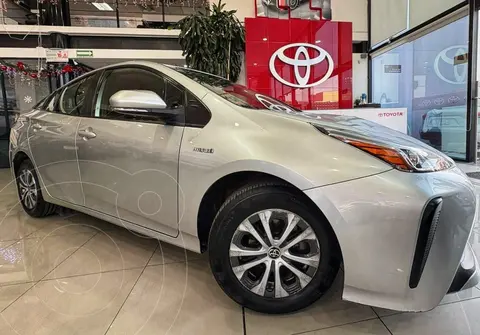 Toyota Prius Base usado (2020) color plateado precio $327,000