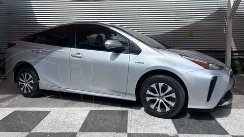 Toyota Prius Base usado (2021) color plateado financiado en mensualidades(enganche $142,120 mensualidades desde $6,106)