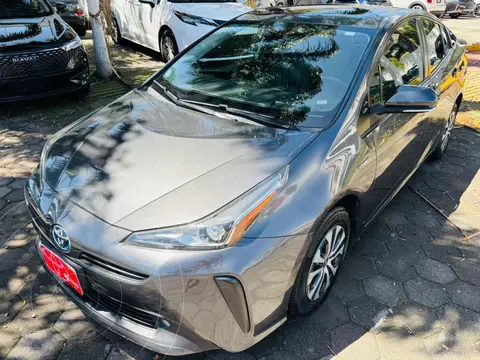 Toyota Prius Premium usado (2020) color Gris financiado en mensualidades(enganche $98,631 mensualidades desde $8,761)