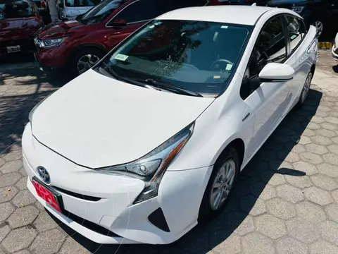 Toyota Prius BASE usado (2017) color Blanco precio $227,000