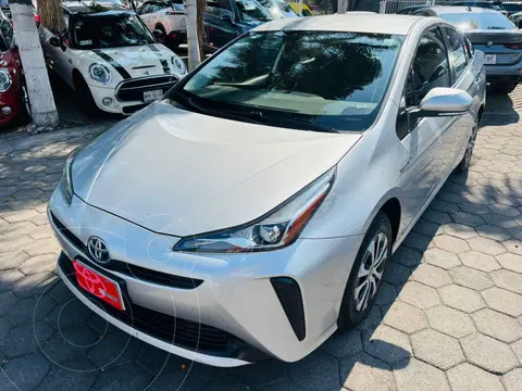 Toyota Prius Base usado (2021) color Plata financiado en mensualidades(enganche $99,169 mensualidades desde $8,808)