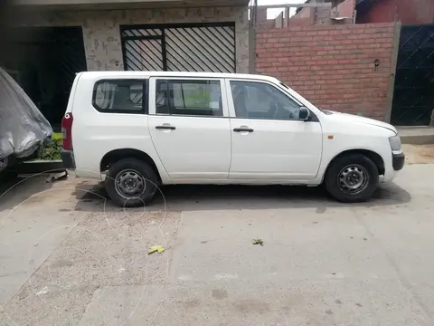 Toyota Prius  1.5L usado (2005) color Blanco Perla precio u$s5,000