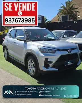 Toyota Raize 1.2L E Aut usado (2023) color Plata precio $12.490.000