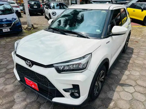 Toyota Raize XLE Aut usado (2022) color Blanco financiado en mensualidades(enganche $79,819 mensualidades desde $7,090)