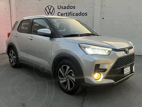 Toyota Raize XLE usado (2022) color plateado precio $324,900