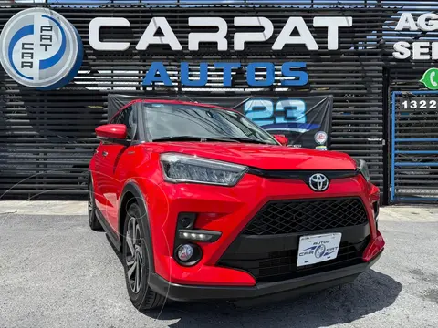 Toyota Raize XLE Aut usado (2022) color Rojo financiado en mensualidades(enganche $70,180 mensualidades desde $7,314)