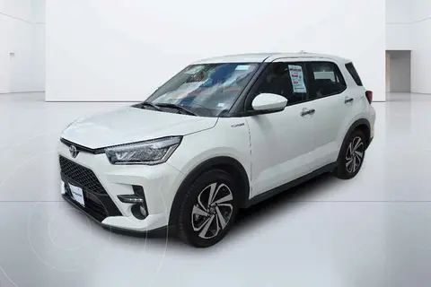 Toyota Raize XLE Aut usado (2024) color Blanco financiado en mensualidades(enganche $87,200 mensualidades desde $6,754)