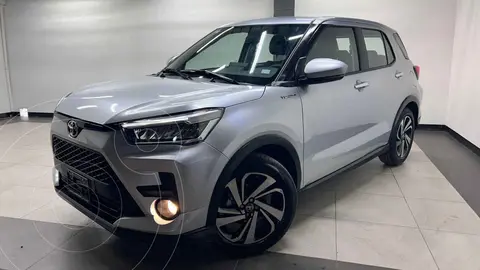 Toyota Raize XLE Aut usado (2025) color Plata financiado en mensualidades(enganche $82,639 mensualidades desde $8,152)