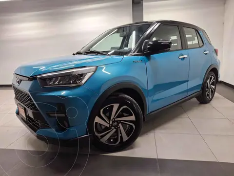 Toyota Raize XLE Aut Bi-Tono usado (2026) color Azul financiado en mensualidades(enganche $81,400 mensualidades desde $8,030)