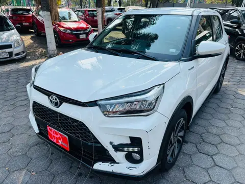 Toyota Raize XLE usado (2022) color Blanco precio $297,000
