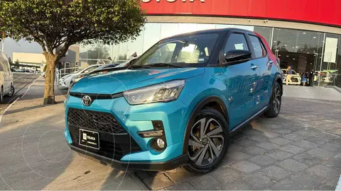 Toyota Raize XLE Aut Bi-Tono usado (2023) color Azul precio $369,000