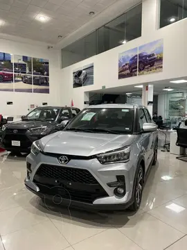 Toyota Raize XLE nuevo color Plata precio $375,400