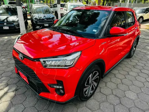 Toyota Raize XLE Aut usado (2022) color Rojo financiado en mensualidades(enganche $94,250 mensualidades desde $6,951)