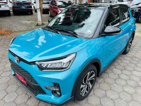 Toyota Raize XLE Aut Bi-Tono usado (2024) color Azul financiado en mensualidades(enganche $98,631 mensualidades desde $8,761)