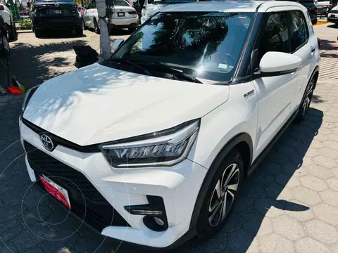 Toyota Raize XLE Aut usado (2022) color Blanco financiado en mensualidades(enganche $85,194 mensualidades desde $7,567)
