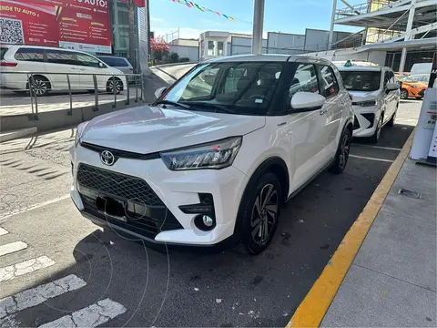 Toyota Raize XLE Aut usado (2022) color Blanco precio $310,000