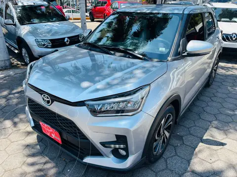 Toyota Raize XLE Aut usado (2025) color Plata financiado en mensualidades(enganche $104,006 mensualidades desde $9,238)