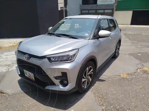 Toyota Raize XLE usado (2023) color Plata precio $310,000