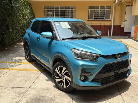 Toyota Raize XLE Aut usado (2024) color Azul precio $324,000