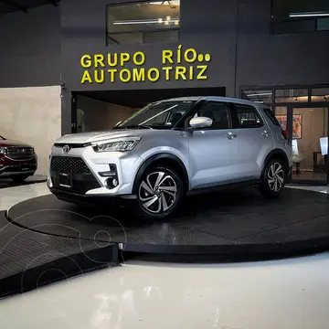 Toyota Raize XLE Aut usado (2022) color plateado precio $335,000