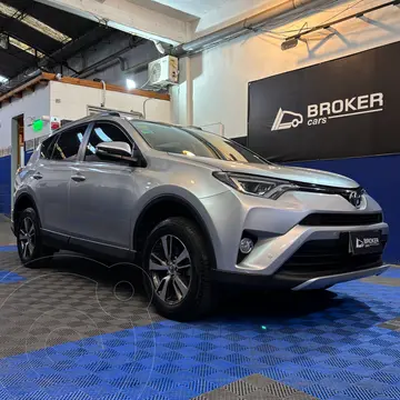 Toyota RAV4 VX 4x4 Aut Full usado (2016) color Plata Metalico precio u$s33.900