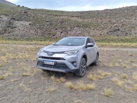 Toyota RAV4 VX 4x4 Aut Full usado (2019) color Gris Metalico precio u$s28.500