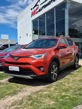 Toyota RAV4 RAV 4 2.5 5 P L/13 4X4 VX  AUT usado (2016) color Naranja precio $41.000.000