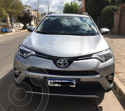 foto Toyota RAV4 VX 4x2 Aut Full usado (2018) color Beige precio u$s30.000