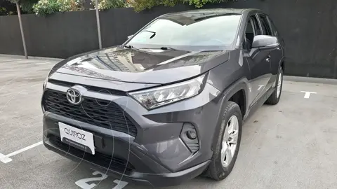 Toyota Rav4 2.0 Lujo 4X2 usado (2020) color Gris precio $15.580.000