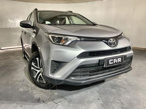 Toyota Rav4 2.0L LE usado (2019) color Plata precio $18.490.000