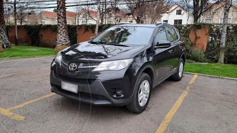 Toyota Rav4 2.0 Lujo 4X2 usado (2015) color Negro precio $10.490.000