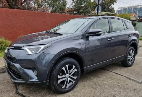 Toyota Rav4 2.0 Lujo 4X2 usado (2016) color Gris precio $10.980.000