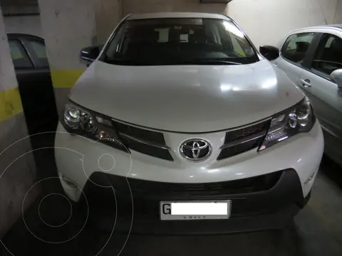 Toyota Rav4 2.0 Lujo 4X2 usado (2015) color Blanco Perla precio $14.550.000