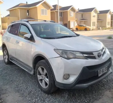 Toyota Rav4 Super Lujo usado (2013) color Blanco precio $9.500.000
