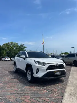 Toyota Rav4 2.0L XLE usado (2020) color Blanco precio $118.000.000